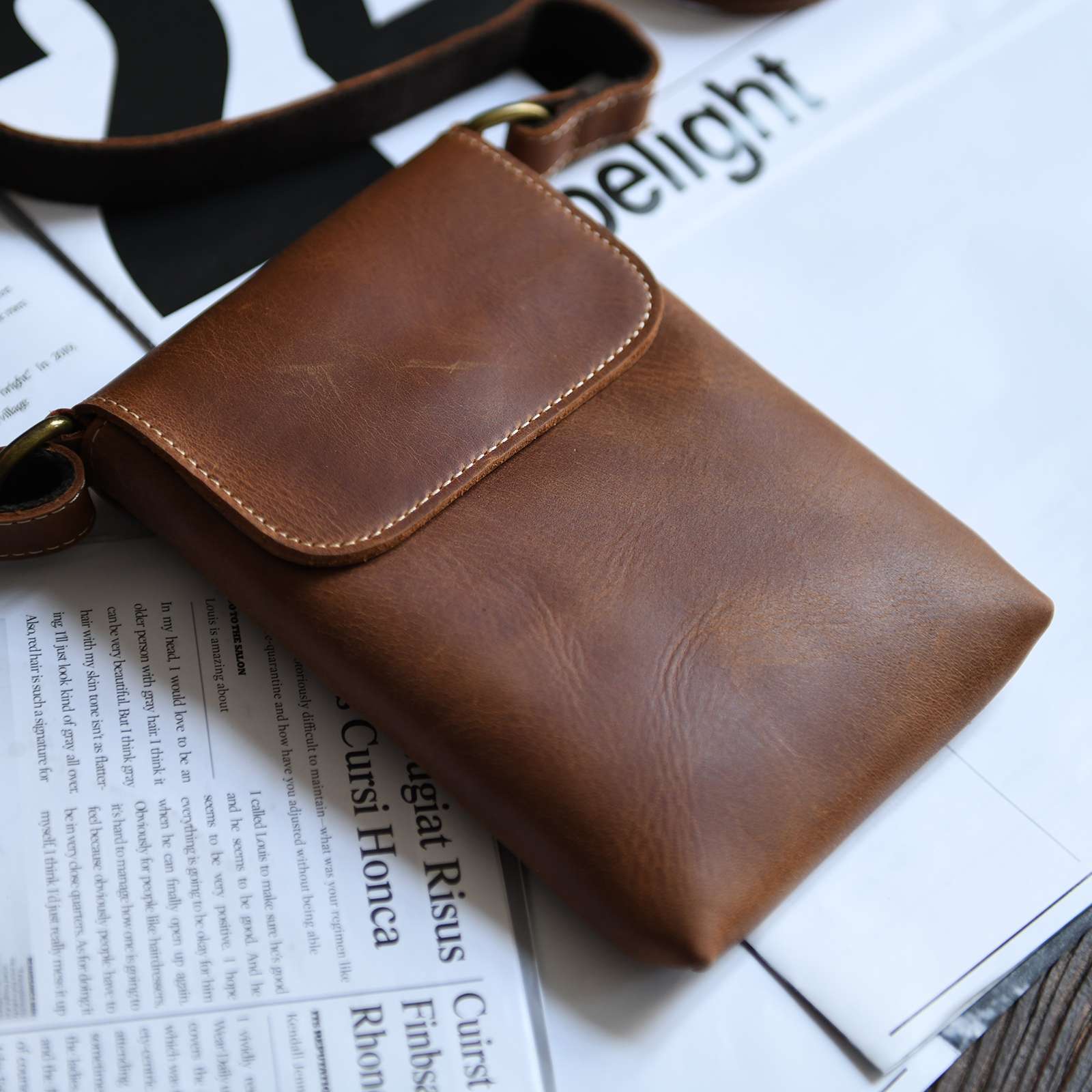 https://fulmo-img-server.com/lmc-leather-bag-store/780751fe76c94d16aebf1047cf7cd76b.jepg