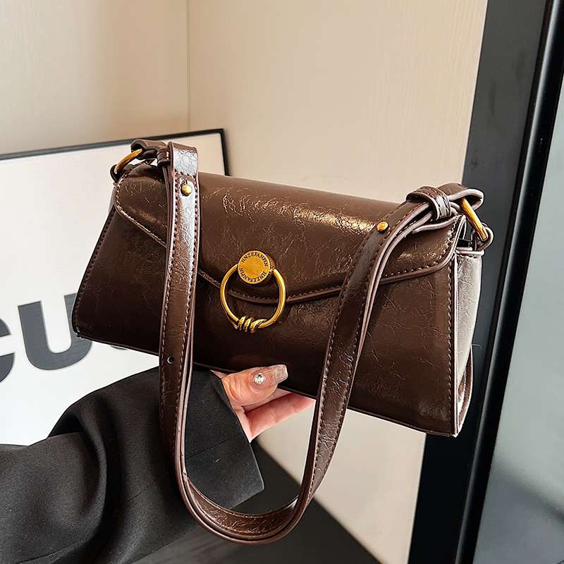 https://fulmo-img-server.com/lmc-leather-bag-store/788cddc32c7e468cb1ca30bcc4aae7f0.jepg