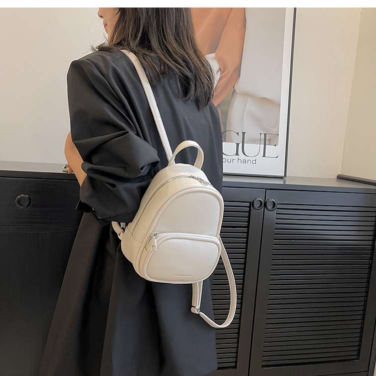 https://fulmo-img-server.com/lmc-leather-bag-store/7897e0c89b034c8a89022c572a3a85d7.jepg