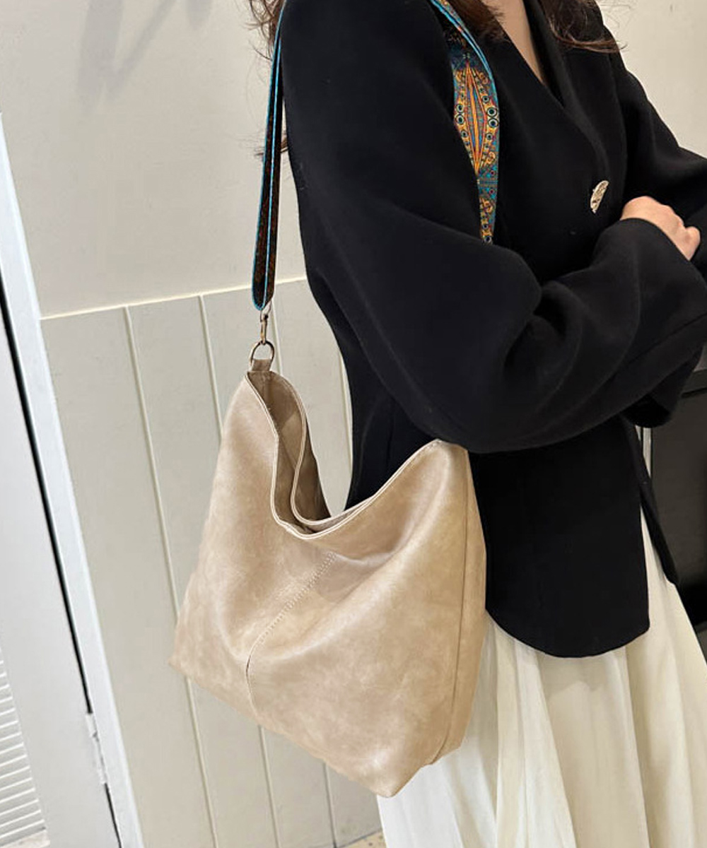 革バッグレディース 軽量合皮トートバッグ 刺繍ストラップ付き肩掛けカバン