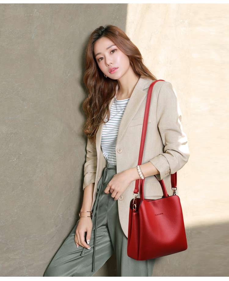 https://fulmo-img-server.com/lmc-leather-bag-store/7b6beed8348f4dea93e62625635b95eb.jepg