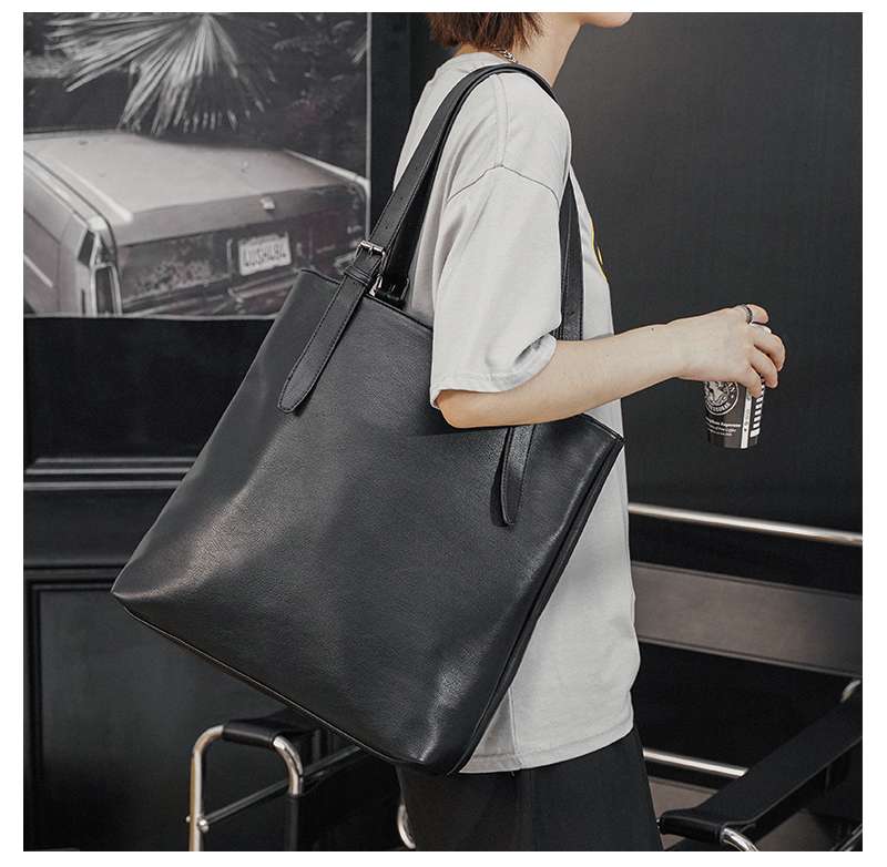 https://fulmo-img-server.com/lmc-leather-bag-store/861346d3bbcc45dc83582f271874a558.jepg