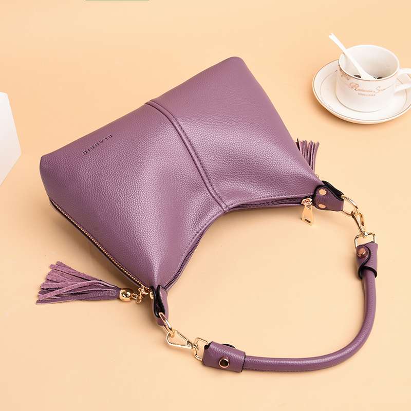 https://fulmo-img-server.com/lmc-leather-bag-store/86e9e9240bf24dc78e61d7a0050364fc.jepg