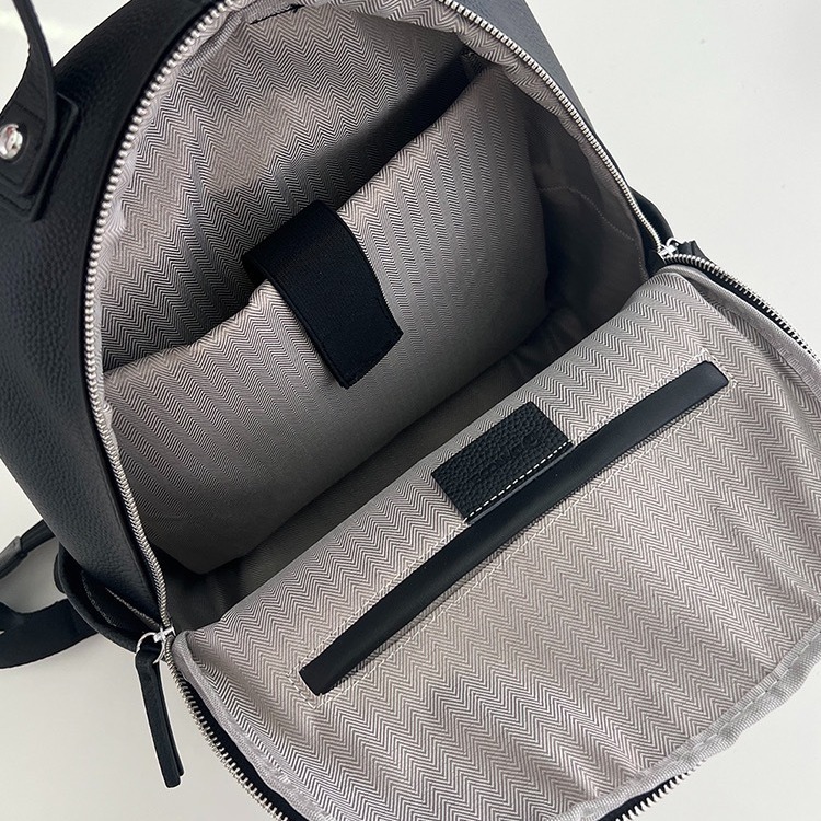 https://fulmo-img-server.com/lmc-leather-bag-store/8e25c11c-8e6a-4cb3-96f5-6b03014d9e41.jpg