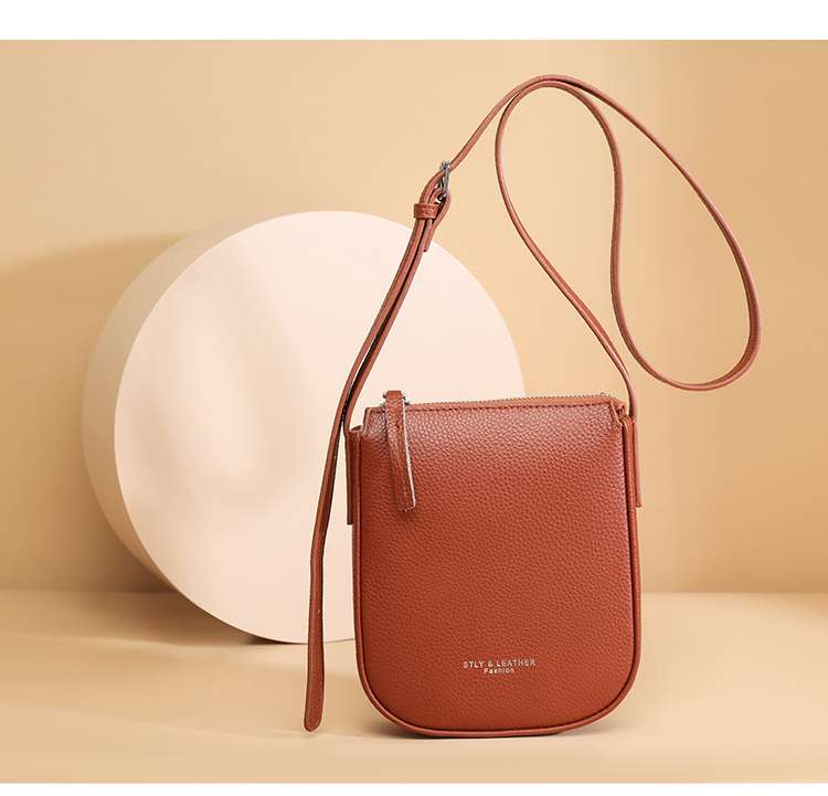 https://fulmo-img-server.com/lmc-leather-bag-store/8e94bfbec6e54f0f99518f5ea6ad185a.jepg