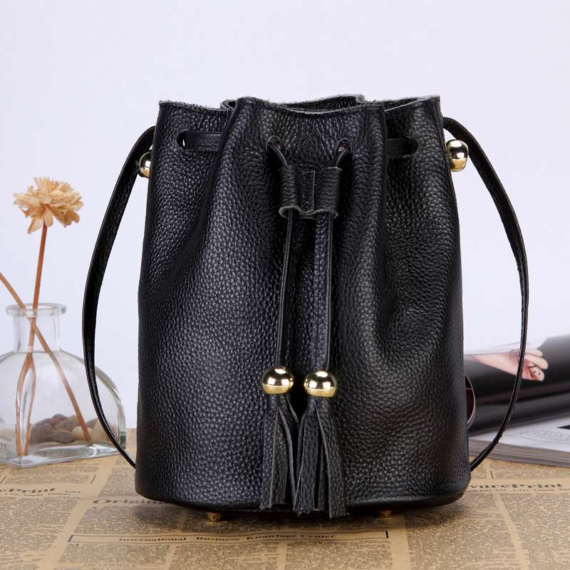 https://fulmo-img-server.com/lmc-leather-bag-store/8f44e5d5e61e477589fa052b3a347cc4.jepg