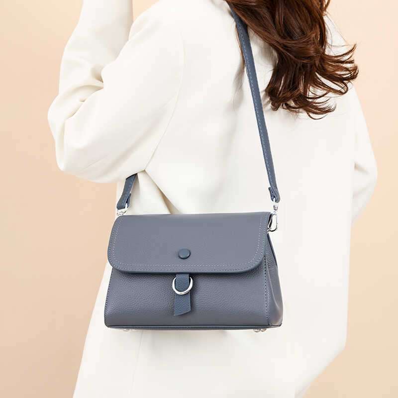 https://fulmo-img-server.com/lmc-leather-bag-store/938fef395751489ba6077ec01cd17eeb.jepg