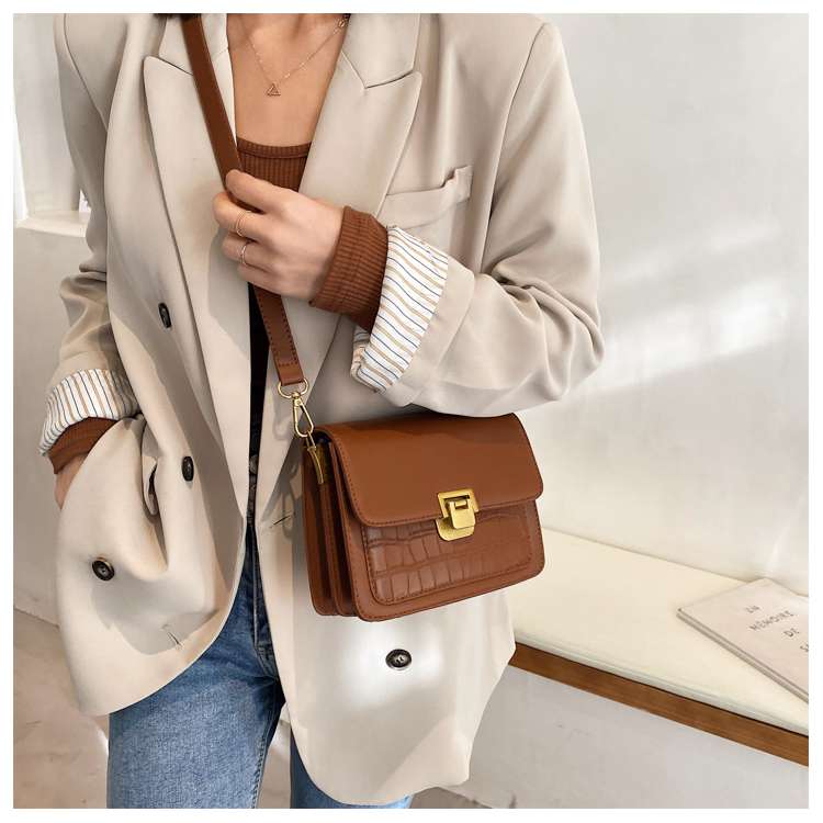 https://fulmo-img-server.com/lmc-leather-bag-store/95dd7e7842824cf59b1fef284ceeec9c.jepg