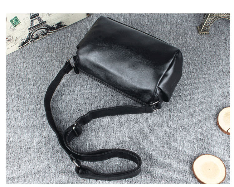 https://fulmo-img-server.com/lmc-leather-bag-store/98862833-bf47-44bc-b40f-6836b1fd7745.jpg