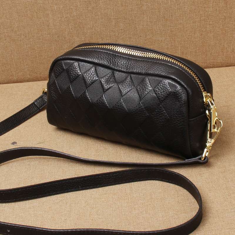 https://fulmo-img-server.com/lmc-leather-bag-store/9f0d4945d91749ddb49b9cc16c51f7f5.jepg