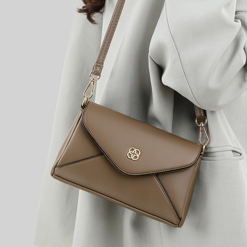 革バッグレディース 封筒型本革フラップハンドバッグ