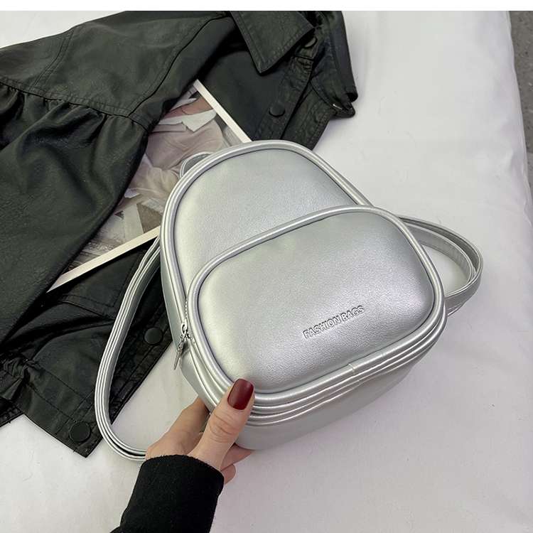 https://fulmo-img-server.com/lmc-leather-bag-store/a52bee7a326346e7931293fa8aed6dca.jepg