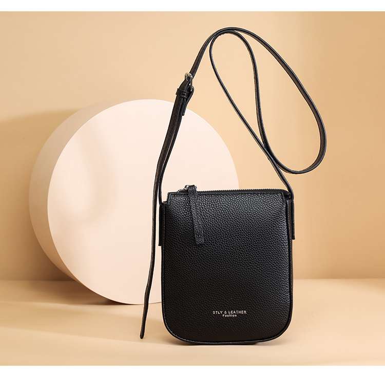 https://fulmo-img-server.com/lmc-leather-bag-store/a7c630e5cf974addb4fe2dab16f66939.jepg