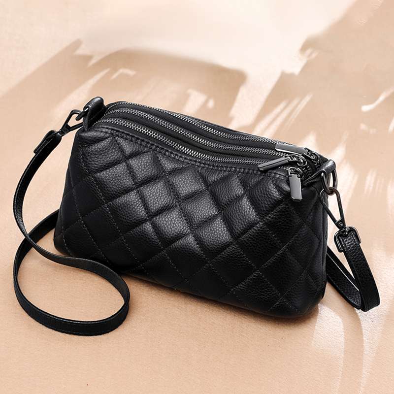 https://fulmo-img-server.com/lmc-leather-bag-store/ab101475147842f28d05260ca723fcac.jepg