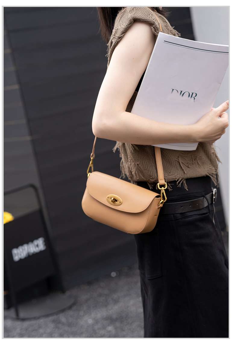 https://fulmo-img-server.com/lmc-leather-bag-store/b50382b9f8f0423ca7e466e8732f95b3.jepg