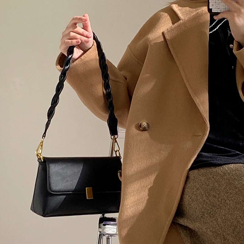 https://fulmo-img-server.com/lmc-leather-bag-store/b80f1c801c8742958dcc7d94b45beaa2.jepg