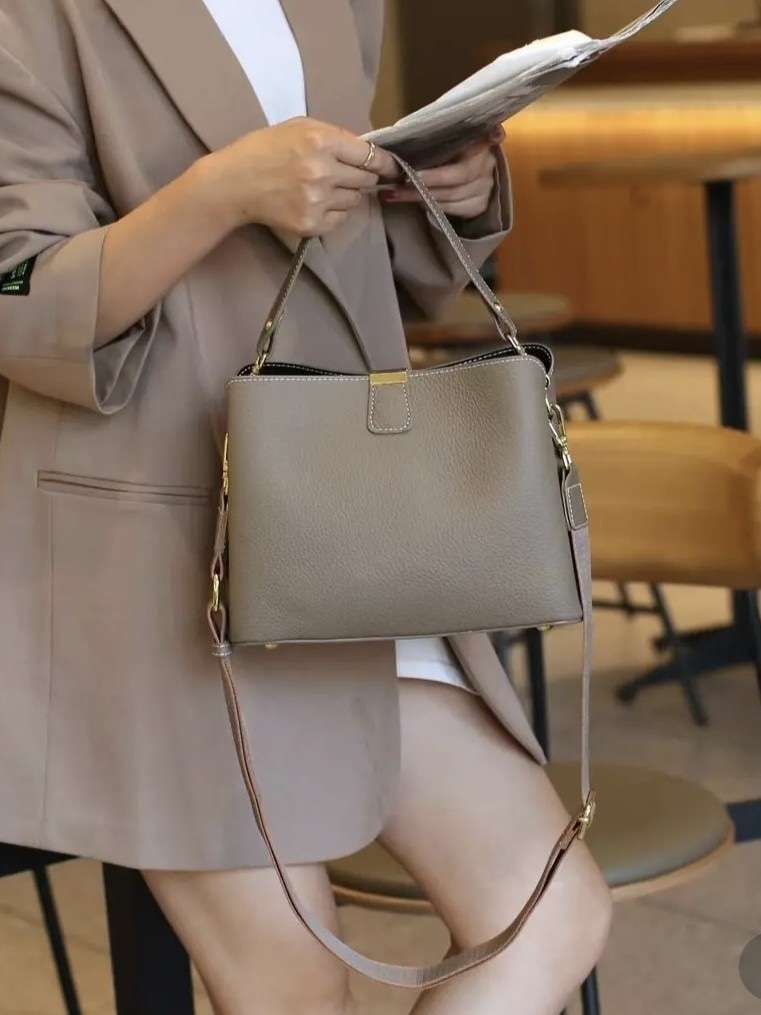 https://fulmo-img-server.com/lmc-leather-bag-store/bb1a267720ae462996448eb02c0fbf7e.jepg