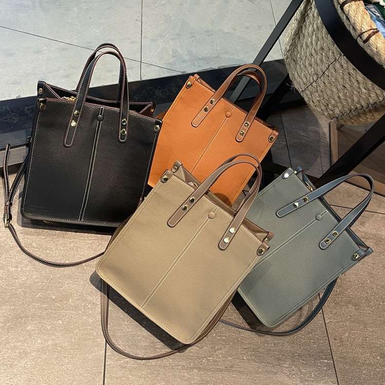 https://fulmo-img-server.com/lmc-leather-bag-store/ca65931feb414be9a5f34fbf427c32a1.jepg