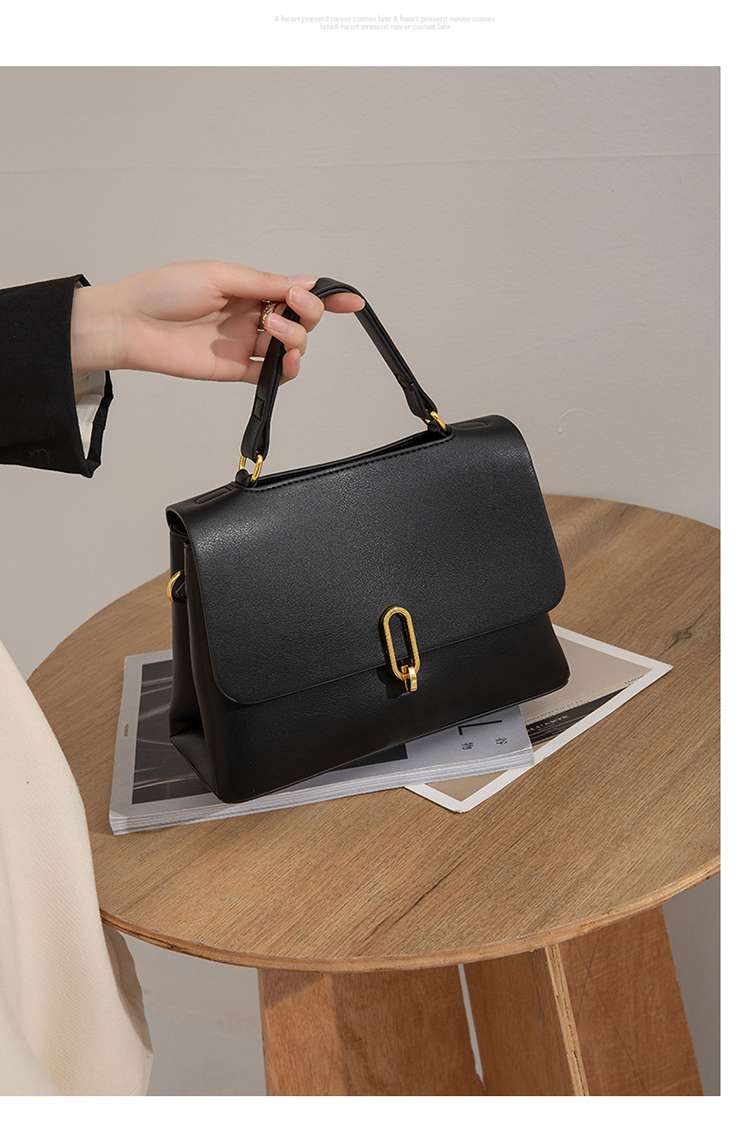 https://fulmo-img-server.com/lmc-leather-bag-store/ce64b056bd5549dab2b626b17aebf9d2.jepg