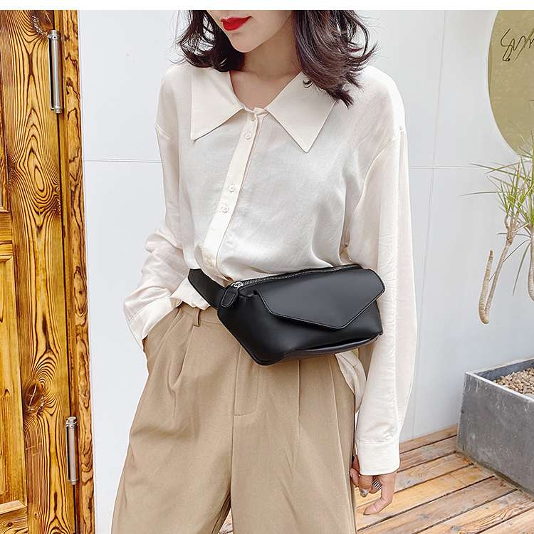 https://fulmo-img-server.com/lmc-leather-bag-store/d2a0fb639288424eb6de1613934c1006.jepg