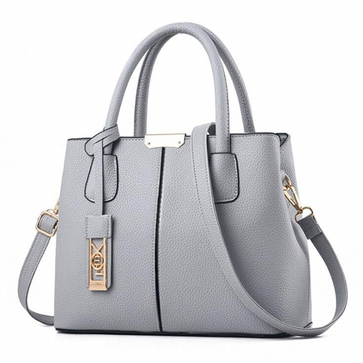 https://fulmo-img-server.com/lmc-leather-bag-store/d411d60c-9026-454f-bdc2-fc9235e62a4e.jpg