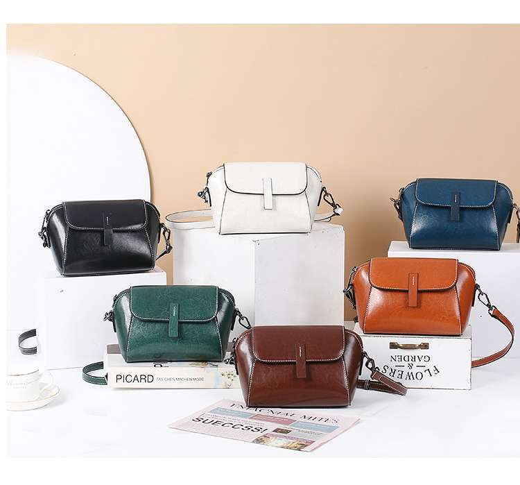 https://fulmo-img-server.com/lmc-leather-bag-store/d8aa69054fc6407190b764aa0667a4cc.jepg