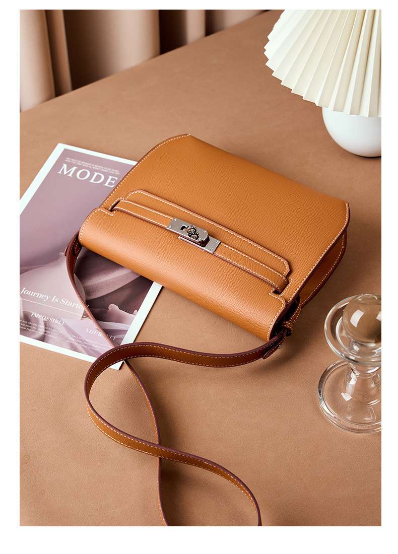 https://fulmo-img-server.com/lmc-leather-bag-store/e702342394b14ab9a528bc82ed765c12.jepg