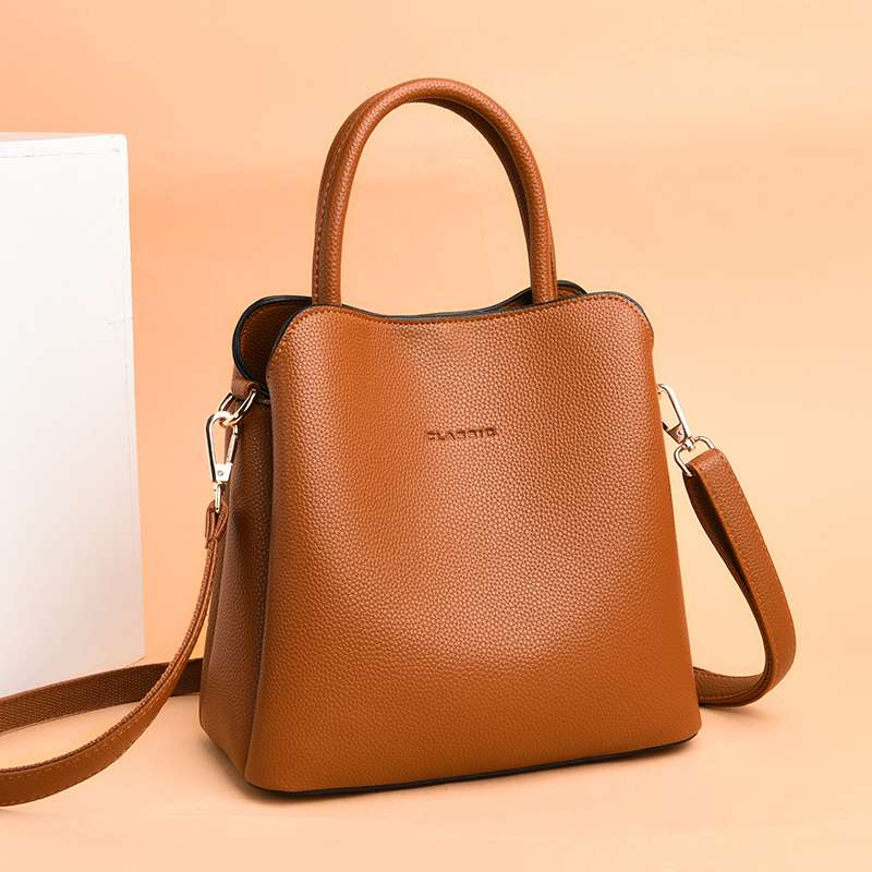 https://fulmo-img-server.com/lmc-leather-bag-store/e7bc561bea154684a5be6b5be49c9eb3.jepg