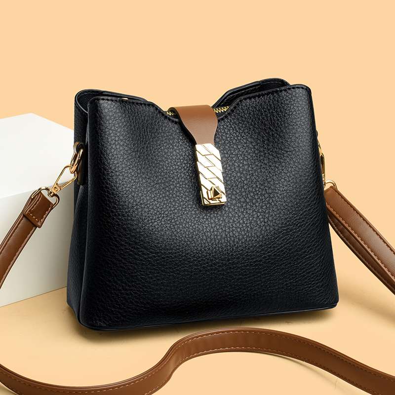 https://fulmo-img-server.com/lmc-leather-bag-store/ea024bc4d4f34e9c98fa1cba53fb936e.jepg