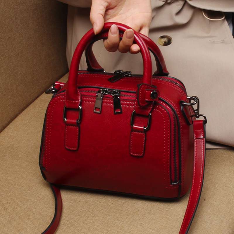 https://fulmo-img-server.com/lmc-leather-bag-store/f54c486c56684f26a59664597f6995a8.jepg