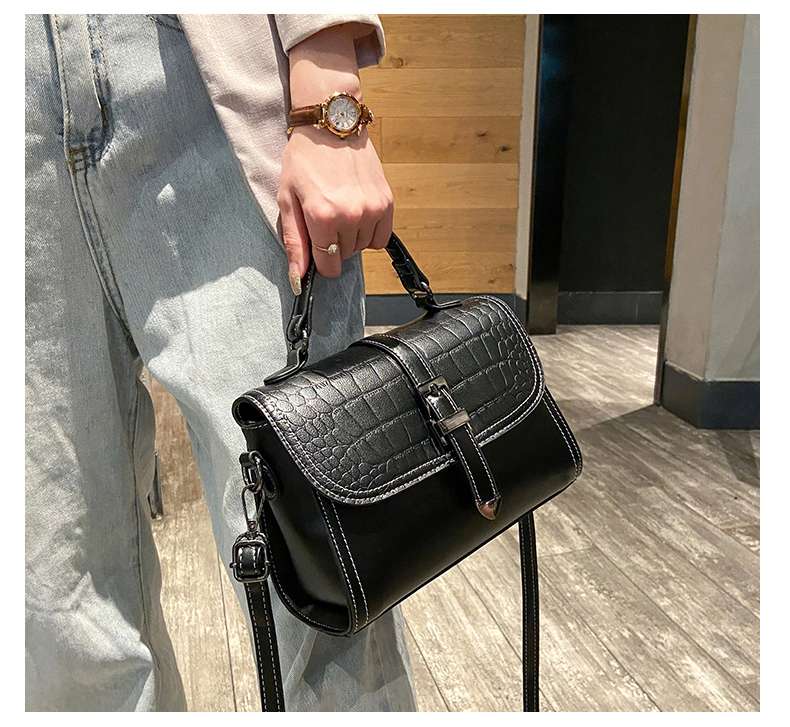 https://fulmo-img-server.com/lmc-leather-bag-store/f6a1053b3a26469a9b3be8469b2dd341.jepg