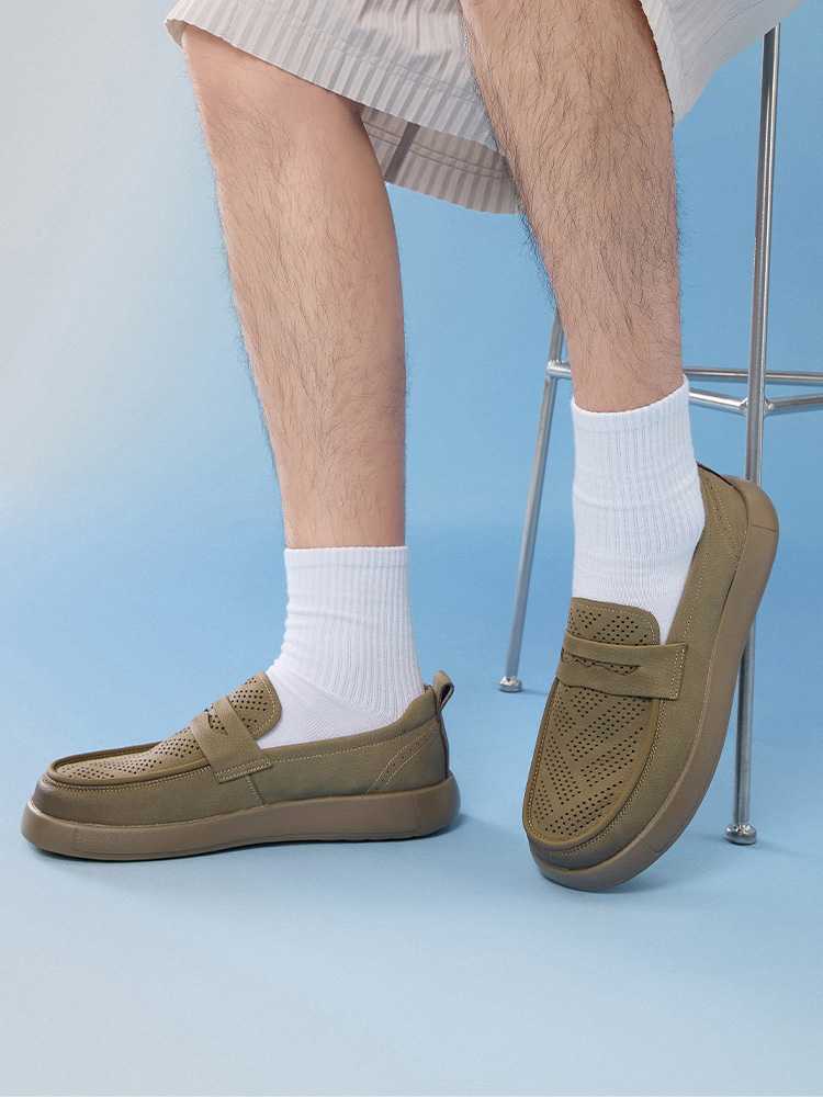 夏にもおすすめの靴下に合うメンズローファー5選