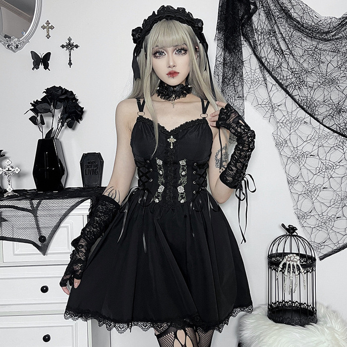 新品タグ付♡chesty チェスティ　ロングワンピース　ロリータ　ドレス 姫 ロリータファッション 【ゴスロリ】ゴシックロリータ 薔薇刺繍ビスチェ