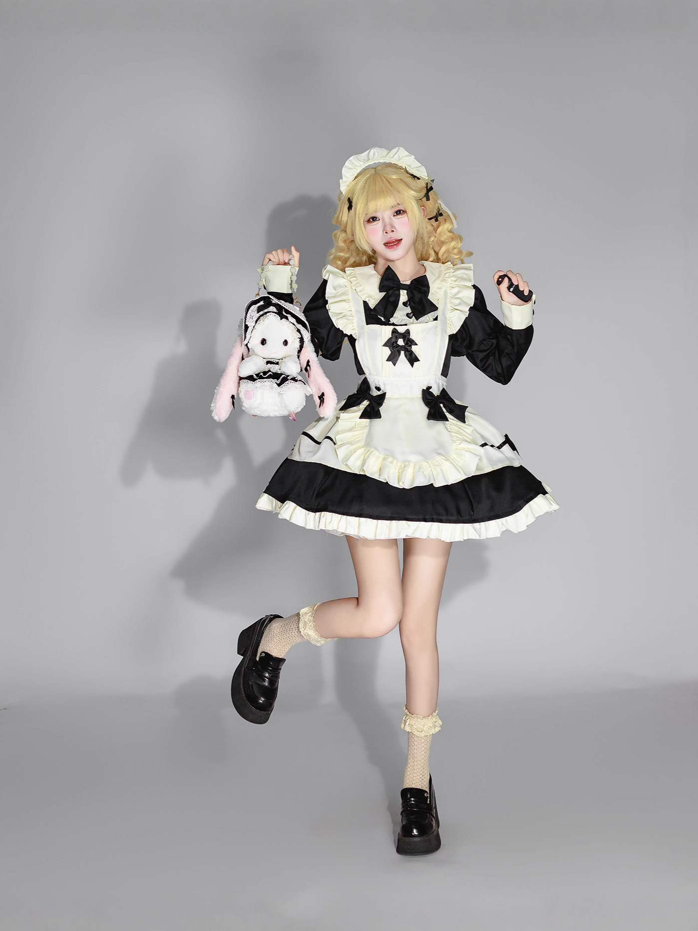 https://fulmo-img-server.com/lolis/2685a84a-132f-41c7-bbd1-1455fd0a0b35.jpg