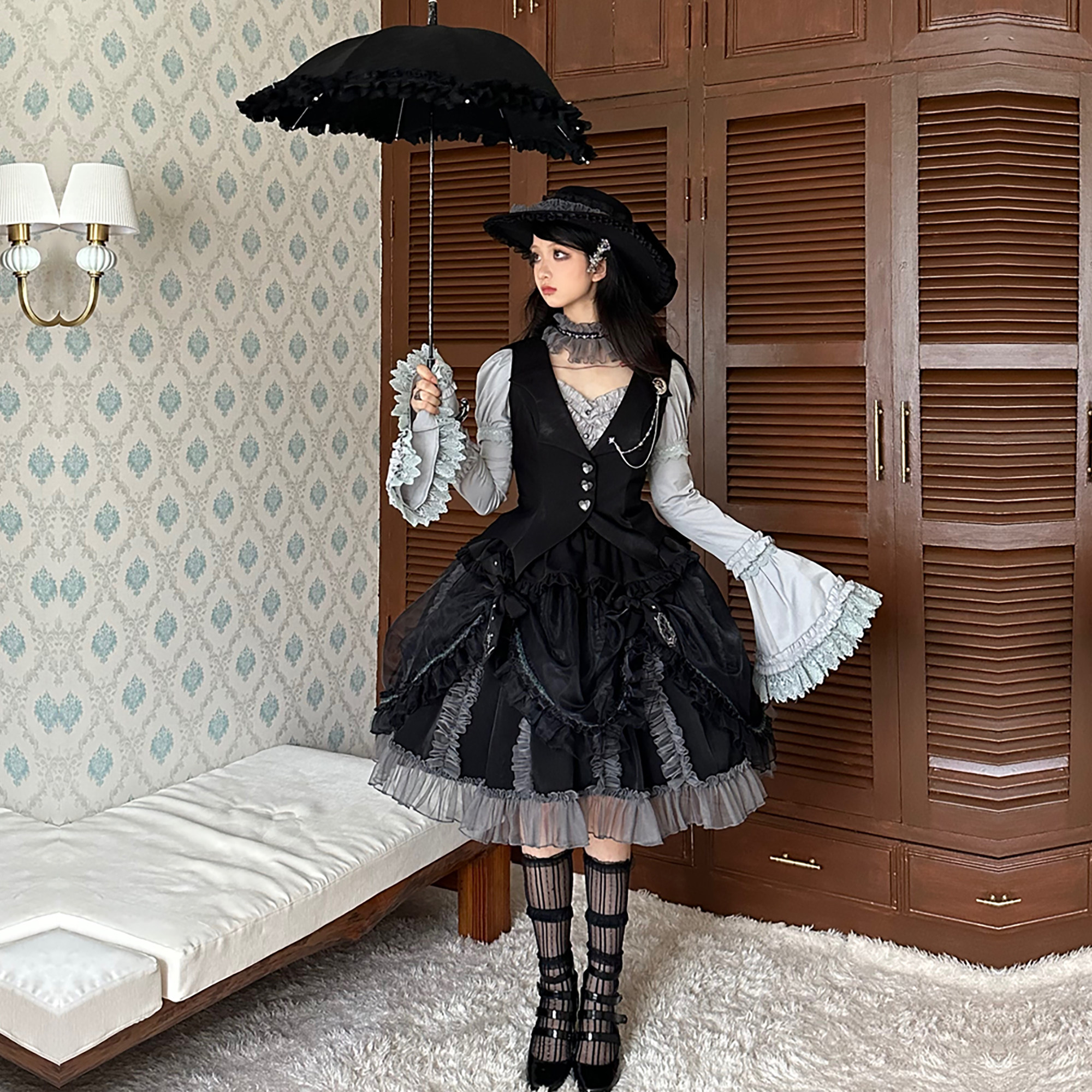 https://fulmo-img-server.com/lolis/3fe1c369-9369-47ed-9fe5-66605d82bc8a.jpg