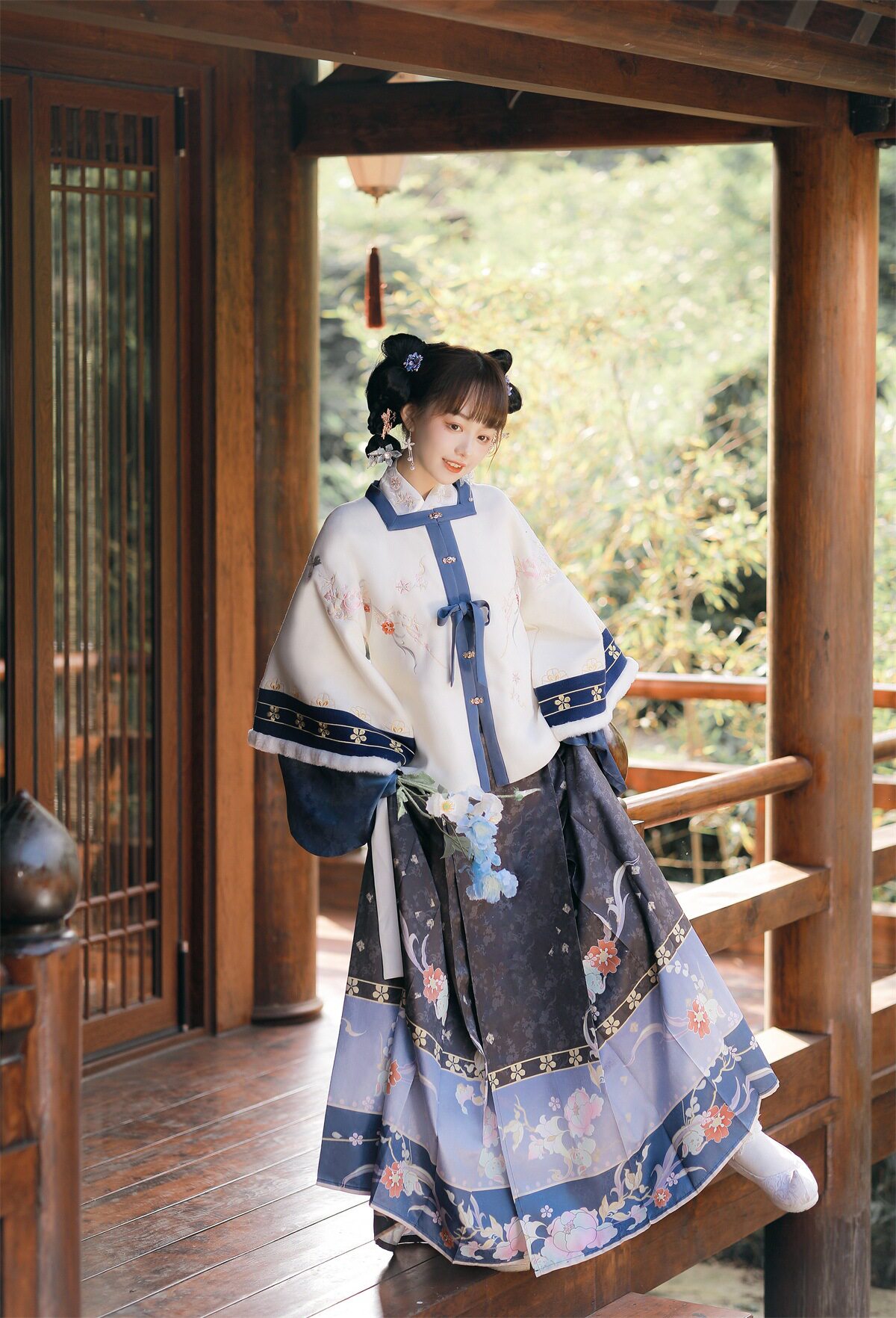 https://fulmo-img-server.com/lolis/650ac290-501d-4727-97ec-c0657f044db2.jpg