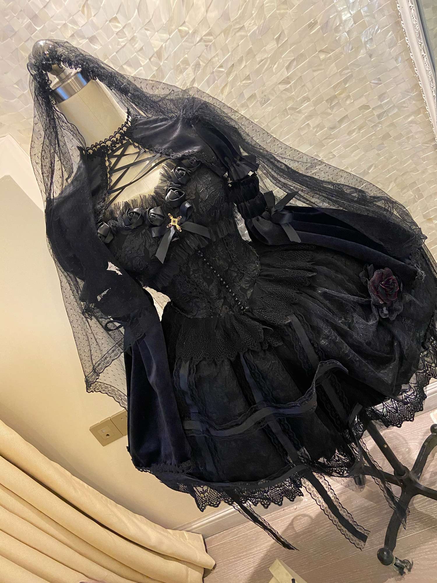 ロリータファッション 宮廷風レース重ね姫袖ワンピース
