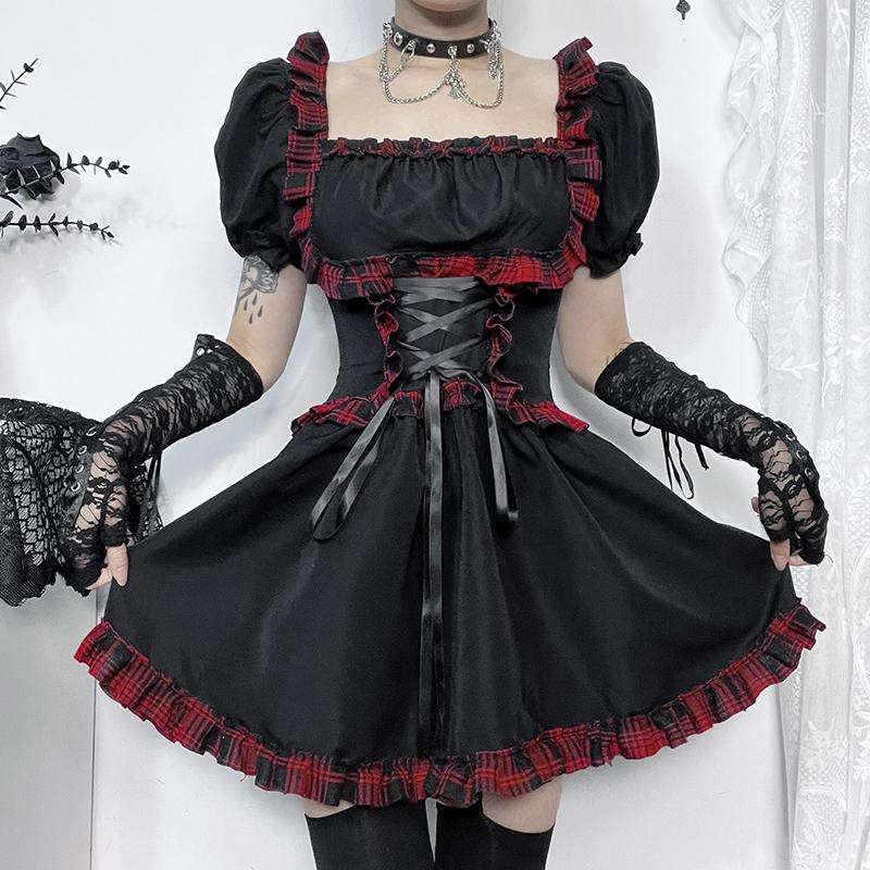 ロリータファッション 幻想的な貴婦人風レースドレス
