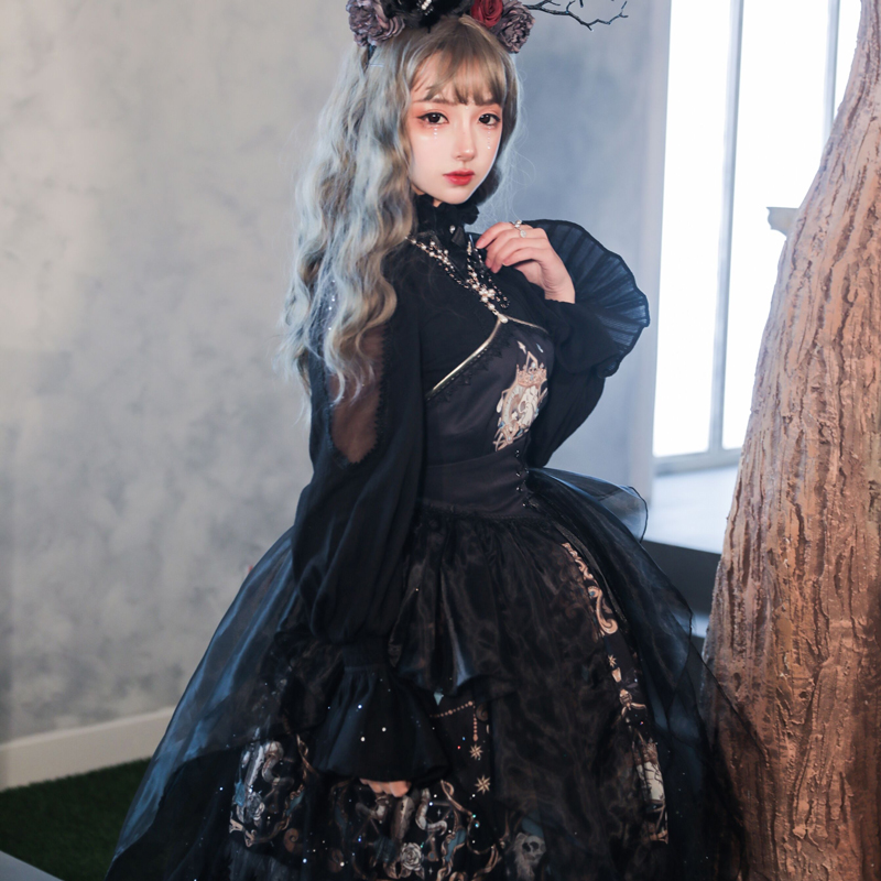 ロリータファッション 魔法使いの森の枝角ドレス
