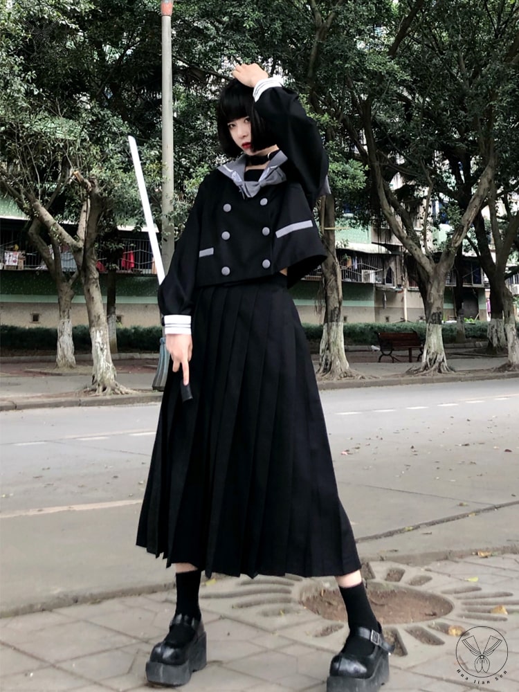 ロリータファッション【和風ロリータ】黒い制服風ロリータ
