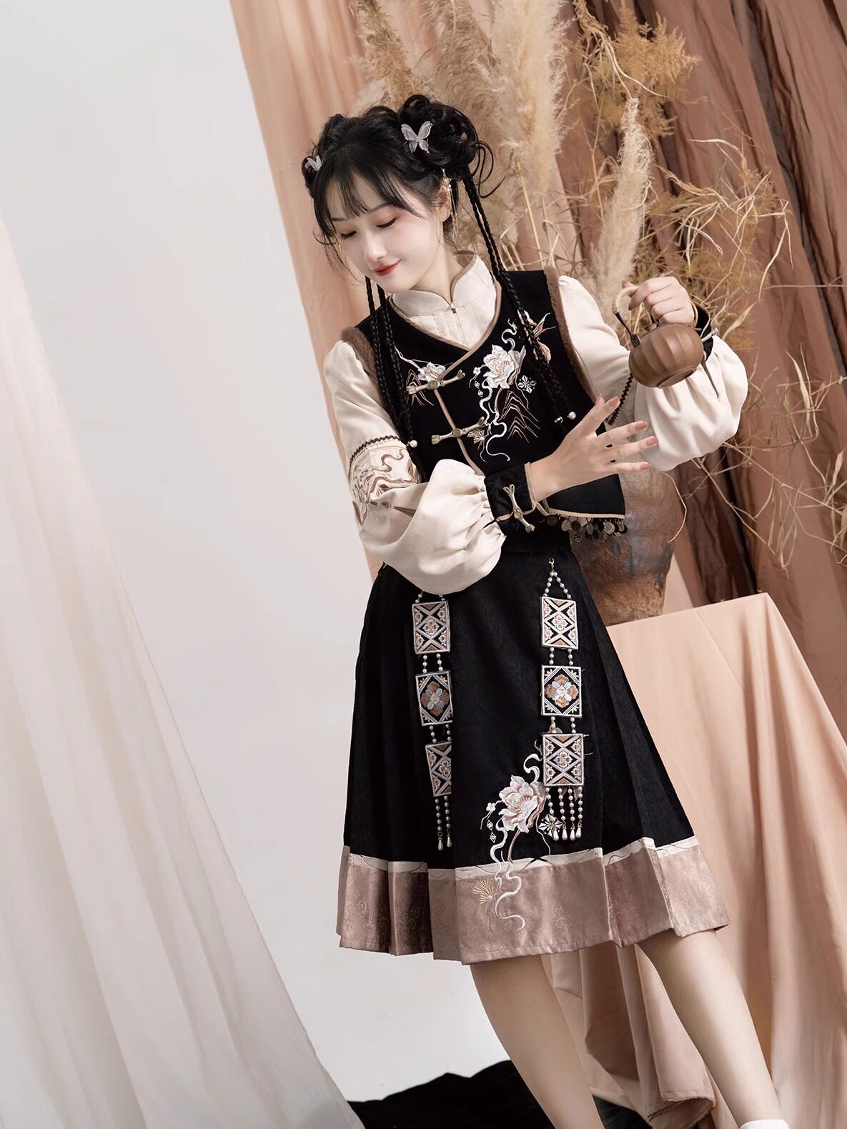https://fulmo-img-server.com/lolis/a274f070-daf9-47a3-acc4-c236c7da4b1a.jpg