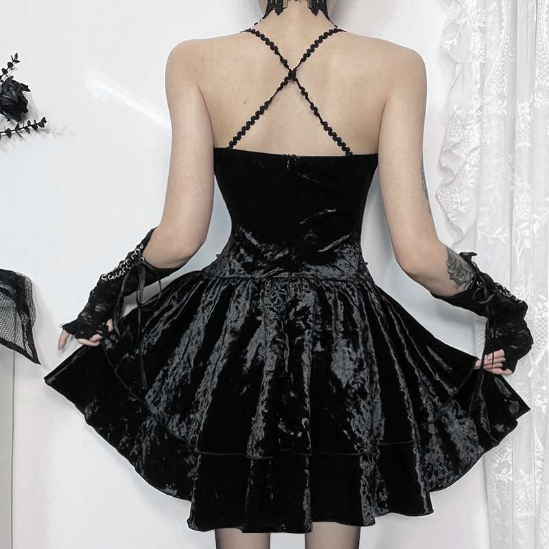 ロリータファッション 魔女のゴシックレースワンピース
