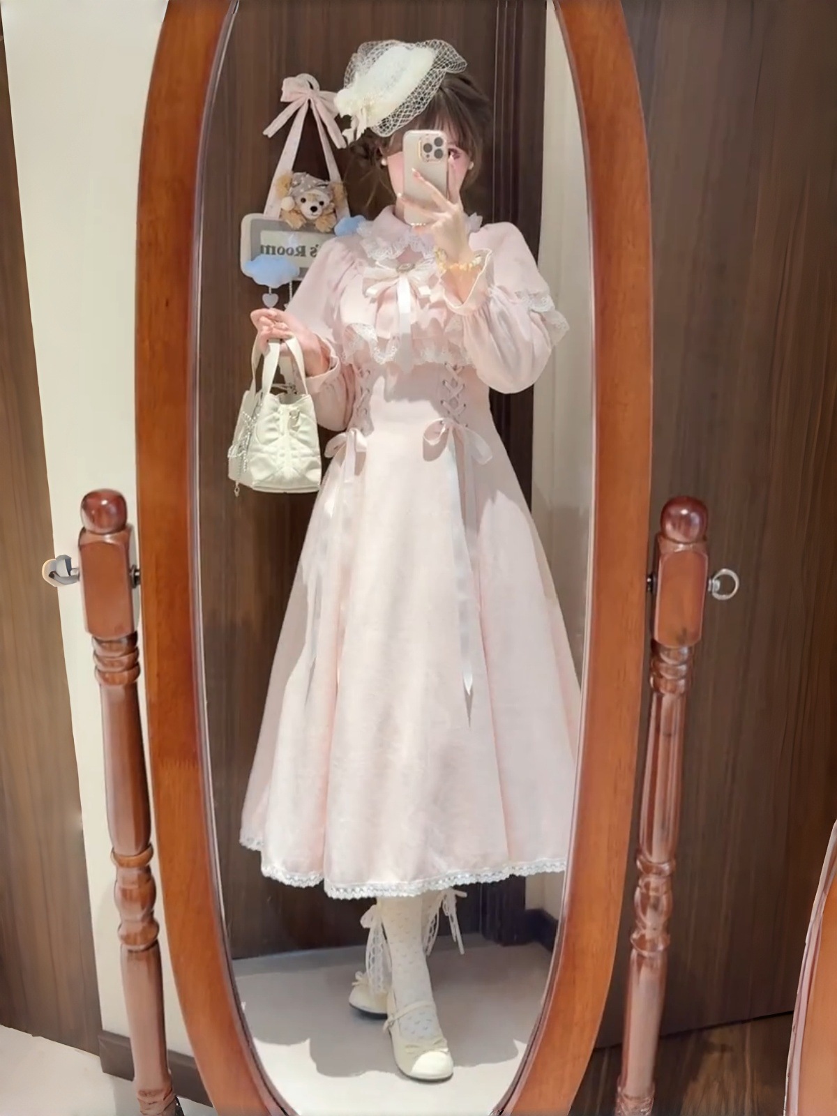 https://fulmo-img-server.com/lolis/c7febd58-2b6b-4fd6-8982-14cb7eb29292.jpg