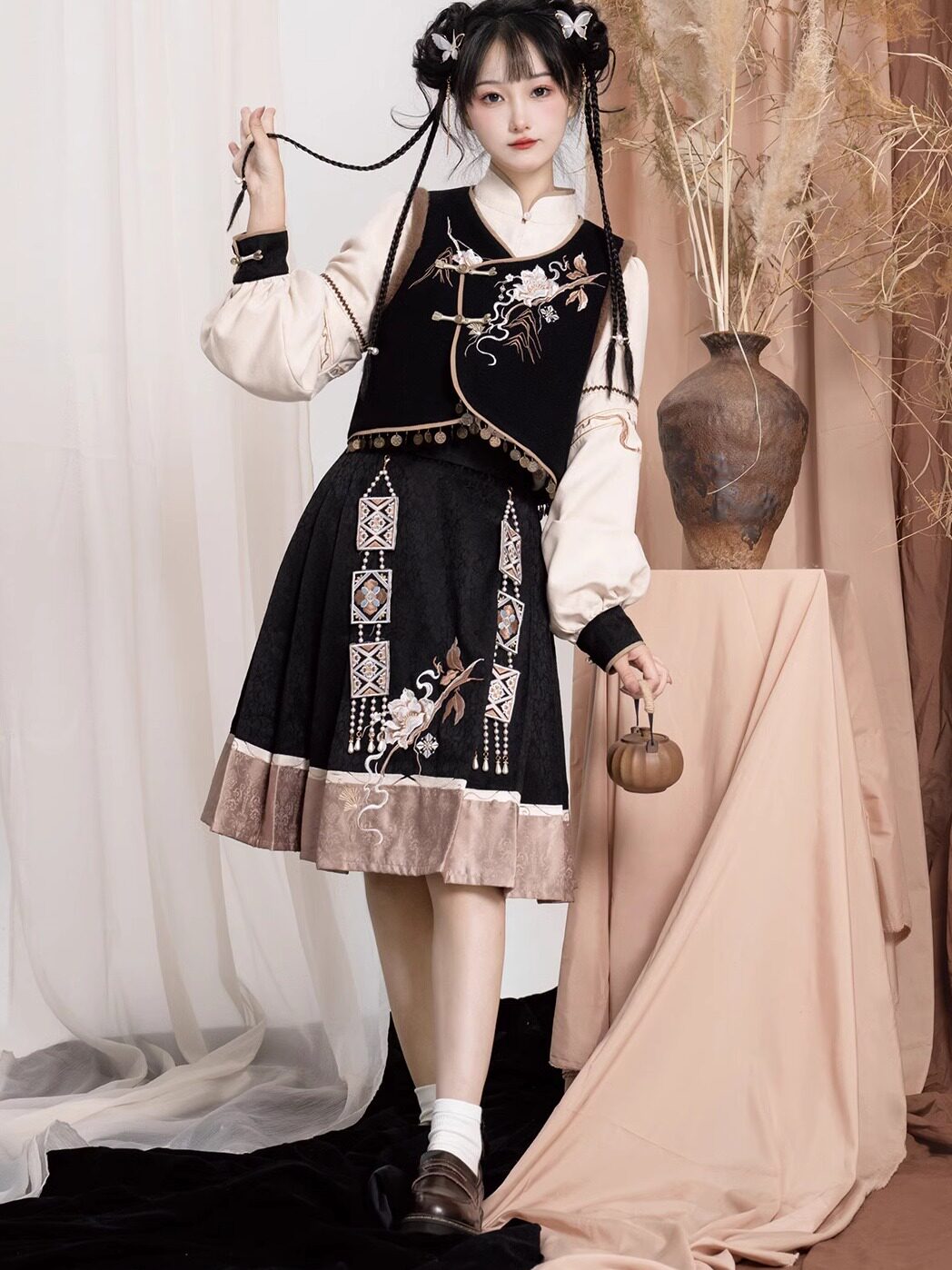 https://fulmo-img-server.com/lolis/eef09300-246a-49f4-a587-f1c14cc585a3.jpg