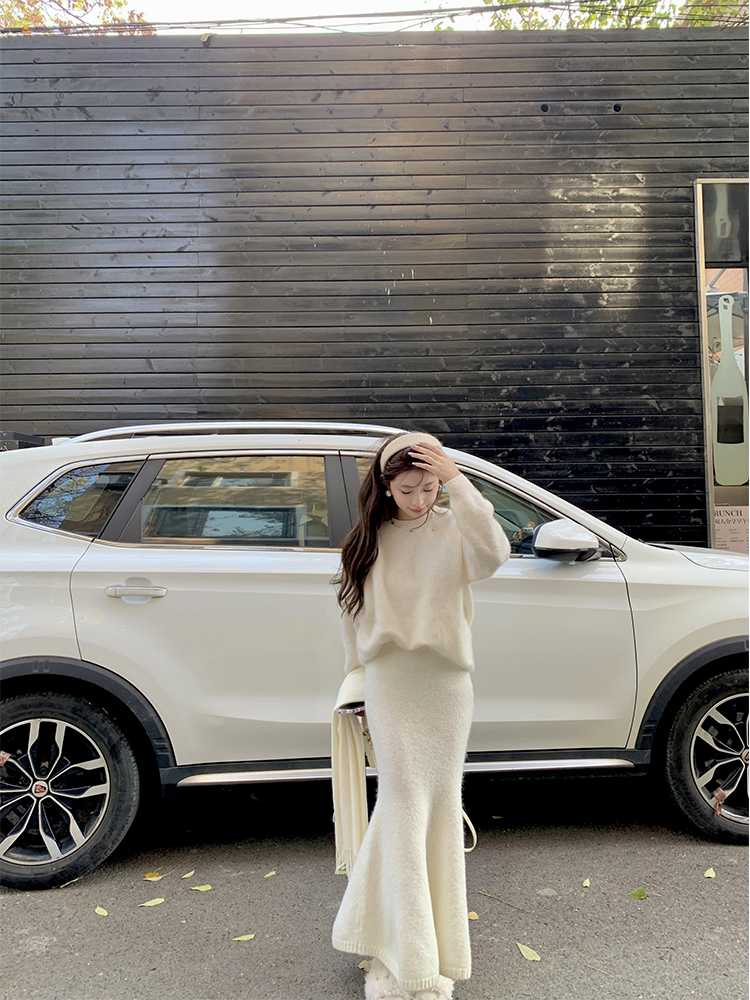 スタイルアップを叶える！ホワイトのロングタイトスカートおすすめ5選