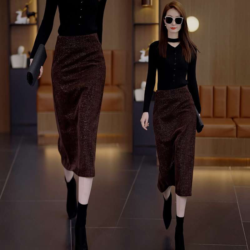 バックスリットミディロングスカート