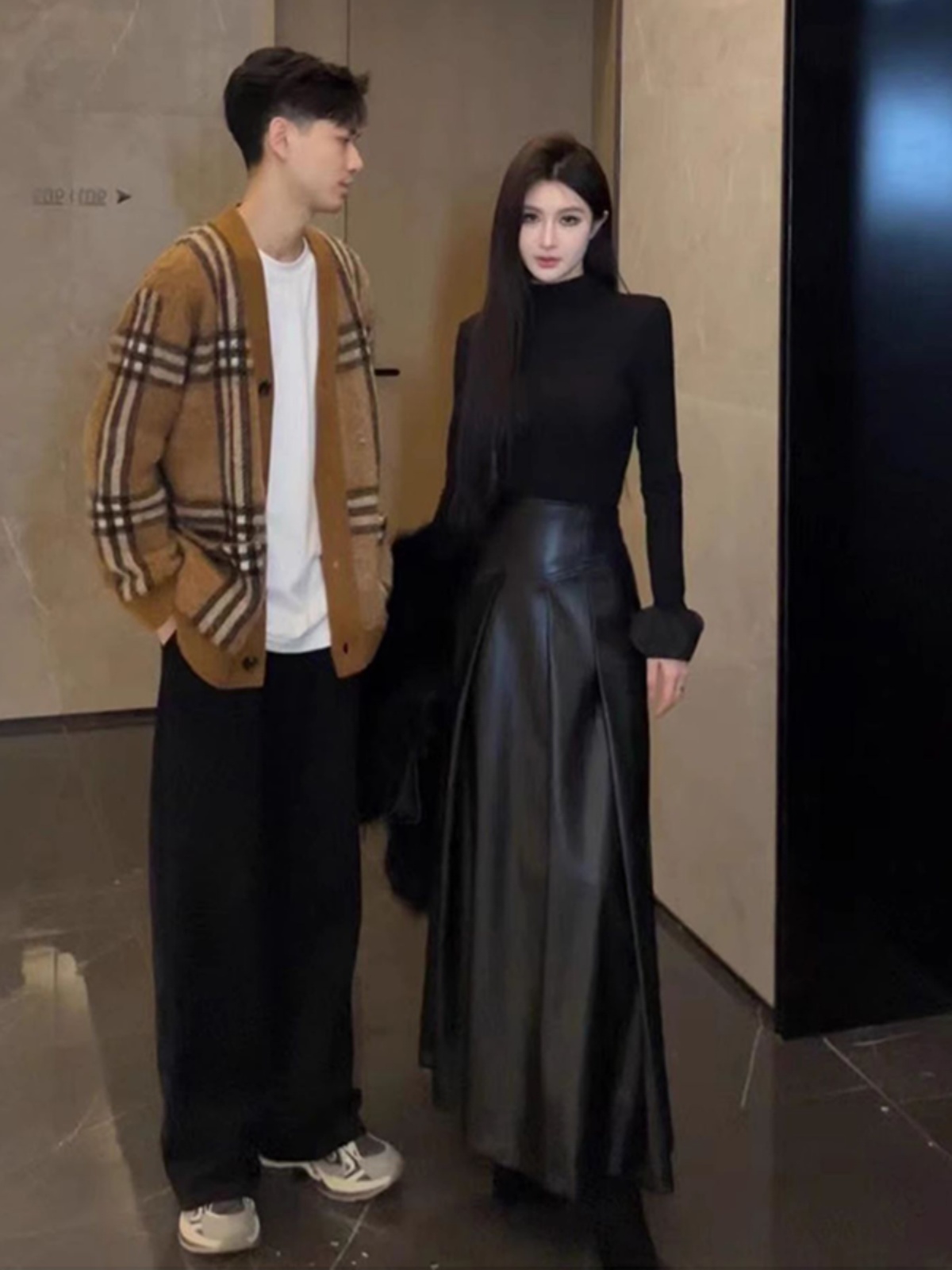 ロングスカート フレアレザー風マキシスカート