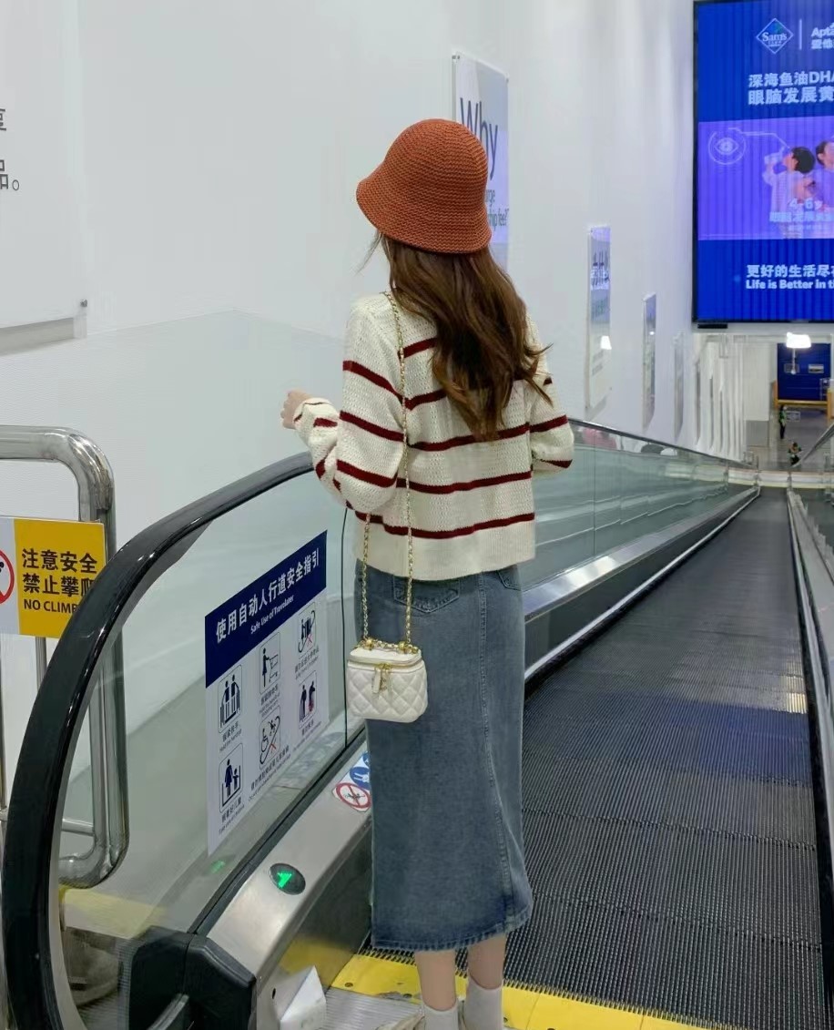 ゆったりバックスリットデニムロングスカート