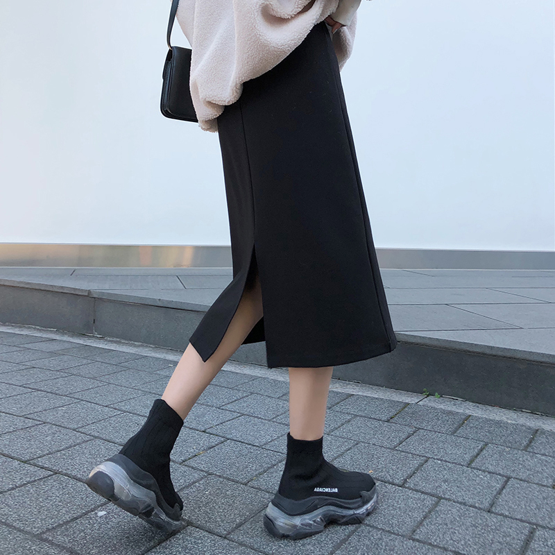 シンプル細見えスリットロングスカート