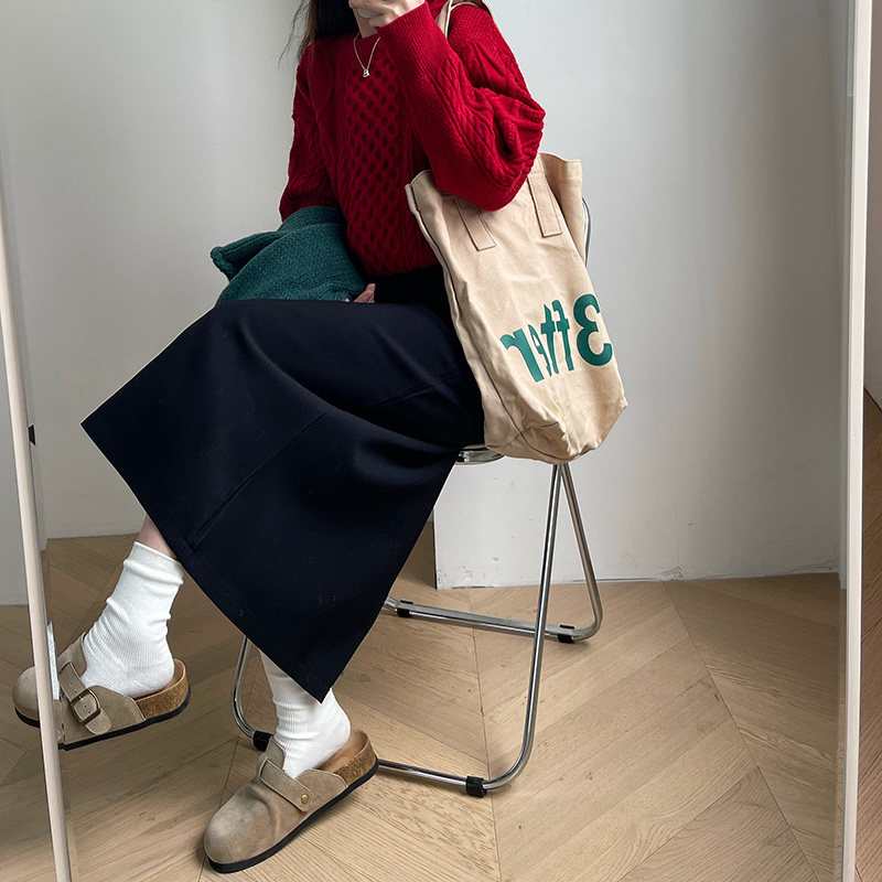 すっきりシルエットロングスカート